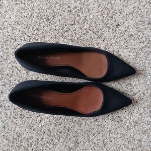 Donald J Pliner Tabi Classic Black Synthetic Fabric Pumps 8.5